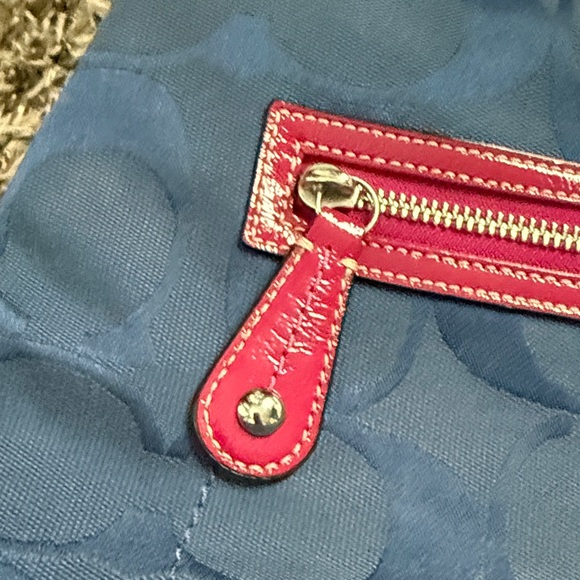 2010 coach bag with kiss lock Stylish Blue and Pink Women's Bag - Picture 6 of 7